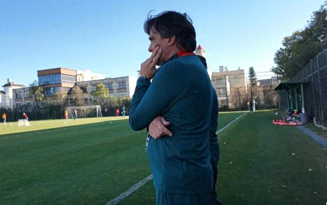 pg电子-河南队高原大练兵，引援上按下加速键|昆明|郑州|塞尔吉奥·拉莫斯|足协|中超_新浪体育_新浪新闻